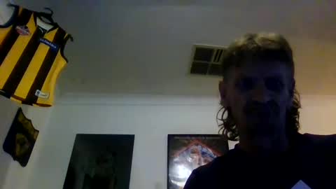 Snapshot of niceozziecockxxx chatting on December 14, 2024, 9:35 pm Sexiishaine online show from December 14, 2024, 9:35 pm