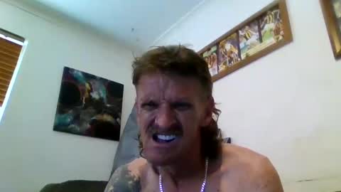 Snapshot of niceozziecockxxx chatting on December 15, 2024, 12:40 am Sexiishaine online show from December 15, 2024, 12:40 am