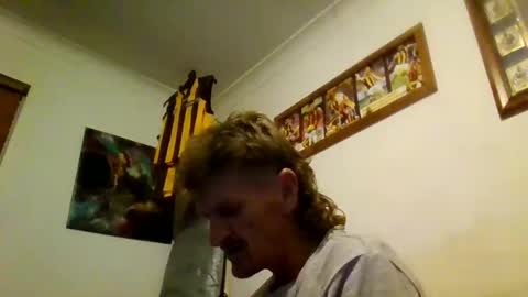 Snapshot of niceozziecockxxx chatting on December 16, 2024, 12:16 pm Sexiishaine online show from December 16, 2024, 12:16 pm