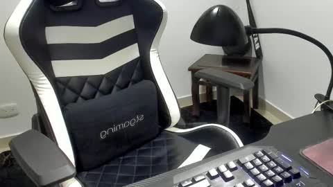 Snapshot of nicepussyandcock chatting on November 25, 2025, 11:38 pm Camila And Steeven online show from November 25, 2025, 11:38 pm