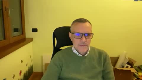 Snapshot of niceshy_71 chatting on November 28, 2025, 7:16 pm Andrew online show from November 28, 2025, 7:16 pm