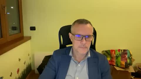 Snapshot of niceshy_71 chatting on December 4, 2025, 6:27 pm Andrew online show from December 4, 2025, 6:27 pm