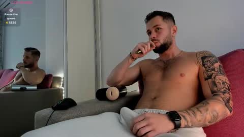 Nicholassx online show from November 20, 2025, 11:21 am