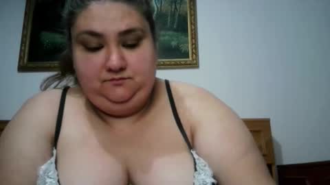 Snapshot of nicholle chatting on April 15, 2026, 9:48 pm Nicholle online show from April 15, 2026, 9:48 pm