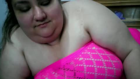 Snapshot of nicholle chatting on April 25, 2026, 10:29 pm Nicholle online show from April 25, 2026, 10:29 pm