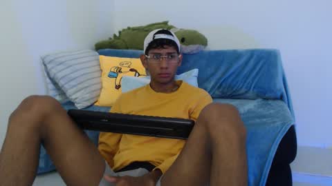 Nick online show from October 31, 2025, 1:39 am