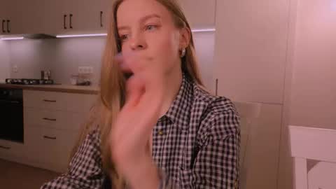 Snapshot of nickacherie chatting on February 25, 2026, 5:22 pm Nicka Cherie online show from February 25, 2026, 5:22 pm