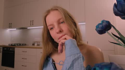 Snapshot of nickacherie chatting on March 7, 2026, 5:43 pm Nicka Cherie online show from March 7, 2026, 5:43 pm