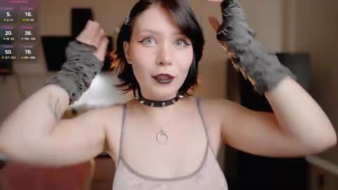 Snapshot of nickari_x chatting on July 1, 2026, 5:42 am nickari_x online show from July 1, 2026, 5:42 am