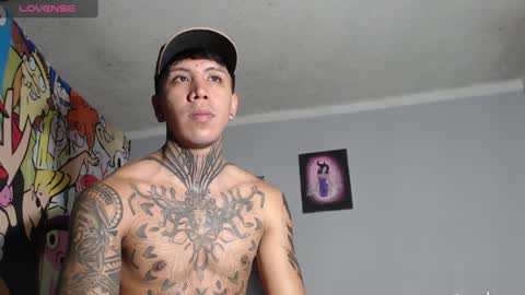 Snapshot of nickhot0609 chatting on January 4, 2025, 5:37 am Nickhot0609 online show from January 4, 2025, 5:37 am