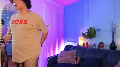 nicki_ripperton online show from April 26, 2026, 4:43 am