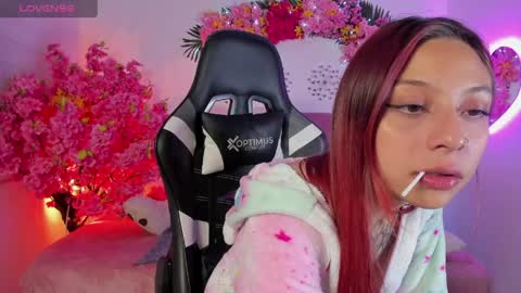 nickie_reed_ online show from May 10, 2026, 11:10 pm