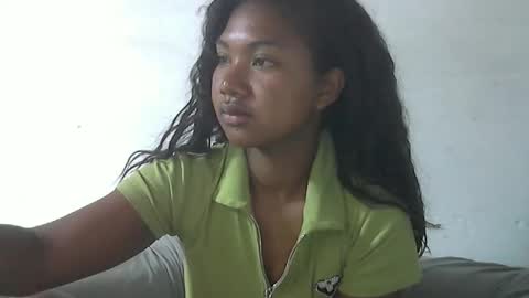 Snapshot of nickiqqyuu chatting on May 14, 2026, 12:06 am nickiqqyuu online show from May 14, 2026, 12:06 am