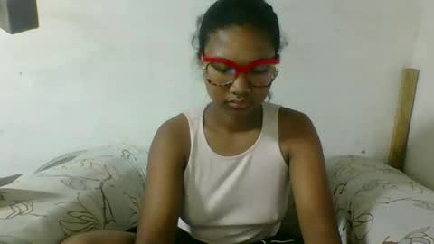 Snapshot of nickiqqyuu chatting on July 14, 2026, 12:11 pm nickiqqyuu online show from July 14, 2026, 12:11 pm