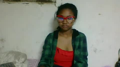 Snapshot of nickiqqyuu chatting on July 22, 2026, 12:57 am nickiqqyuu online show from July 22, 2026, 12:57 am