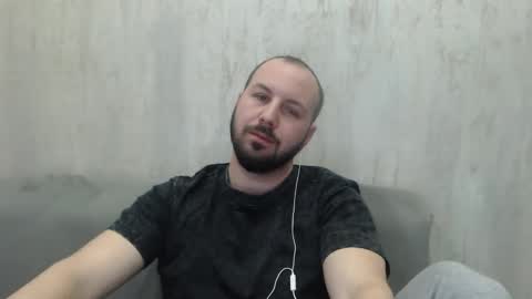 Julian online show from March 10, 2026, 11:21 pm