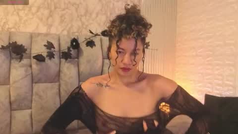 nickollsaenz online show from July 7, 2026, 3:53 am