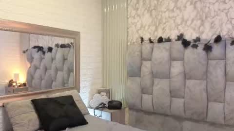 nickollsaenz online show from July 10, 2026, 3:55 am
