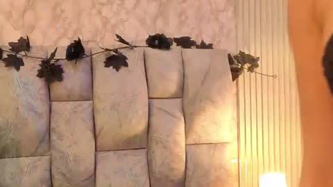 nickollsaenz online show from July 12, 2026, 3:52 am