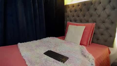 Snapshot of nicky_brown1 chatting on September 9, 2025, 6:40 pm Nicky Brown online show from September 9, 2025, 6:40 pm