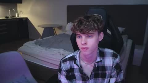 Snapshot of nicky_mart chatting on October 10, 2025, 5:34 pm Nicki Danny online show from October 10, 2025, 5:34 pm