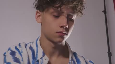 Nicky Neal online show from September 27, 2025, 1:49 pm