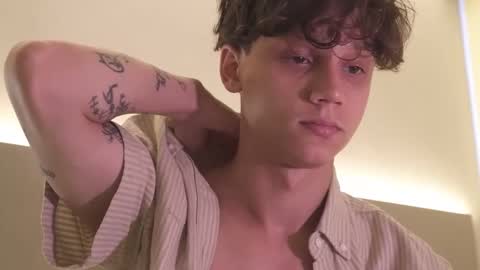 Nicky Neal online show from October 23, 2025, 12:21 am