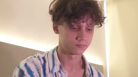 Nicky Neal online show from October 24, 2025, 2:52 am