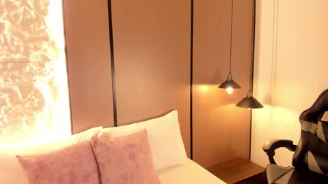 Nicky  online show from December 21, 2025, 2:30 am