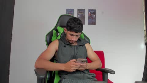 Snapshot of nicky_vance chatting on December 2, 2024, 8:00 pm nicky online show from December 2, 2024, 8:00 pm