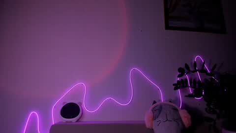 Nicky Weekends online show from December 5, 2024, 4:20 am