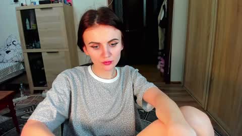 Nicky Weekends online show from February 3, 2025, 11:42 am