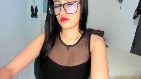 Snapshot of nickyvixenn chatting on January 13, 2025, 6:38 pm Nicolle online show from January 13, 2025, 6:38 pm