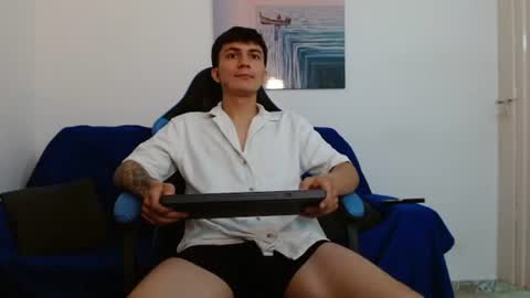 Snapshot of nico_bellini chatting on June 17, 2026, 6:42 pm Nico online show from June 17, 2026, 6:42 pm