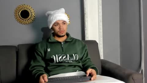 Snapshot of nico_blaze7 chatting on December 2, 2025, 12:21 pm nico_blaze7 online show from December 2, 2025, 12:21 pm