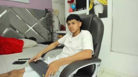 Snapshot of nico_viper_ chatting on March 22, 2026, 7:28 pm NICO online show from March 22, 2026, 7:28 pm