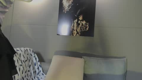 nicol_and_thiago_212 online show from May 17, 2026, 11:23 pm