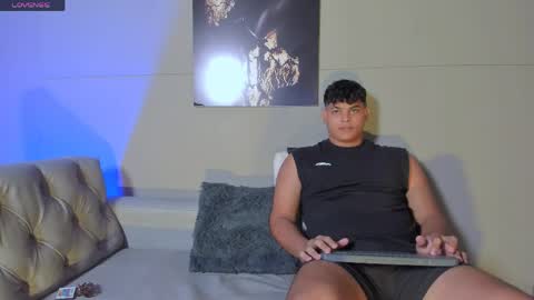 nicol_and_thiago_212 online show from May 23, 2026, 11:31 pm