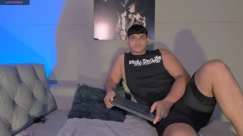 nicol_and_thiago_212 online show from June 5, 2026, 10:48 pm
