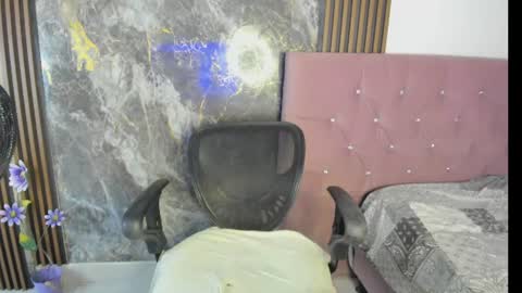 Nicol sanchez online show from July 25, 2026, 12:31 am