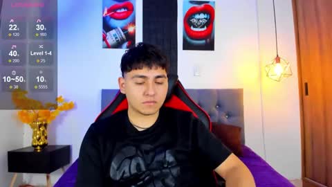 nicolas_james_sc online show from November 5, 2025, 1:55 pm