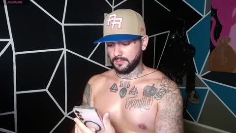 nicolas online show from December 1, 2025, 1:54 am