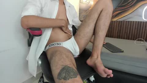 Snapshot of nicolasfine chatting on October 30, 2025, 6:52 pm nicolasfine online show from October 30, 2025, 6:52 pm