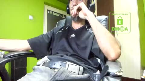 L. Nicolas online show from December 16, 2025, 5:34 am