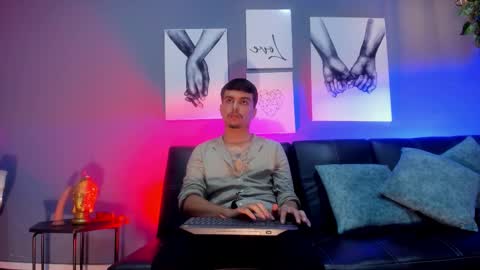 Snapshot of nicolasrey1 chatting on November 9, 2025, 3:27 am Nicolas Rey online show from November 9, 2025, 3:27 am