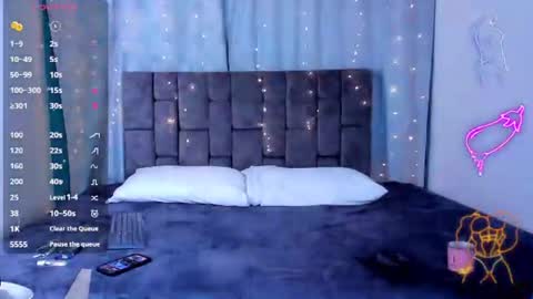 nicolastorres__ online show from June 19, 2026, 2:49 am