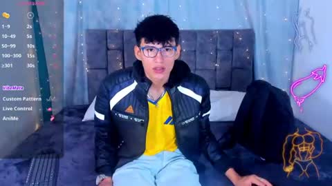 nicolastorres__ online show from June 24, 2026, 4:11 am
