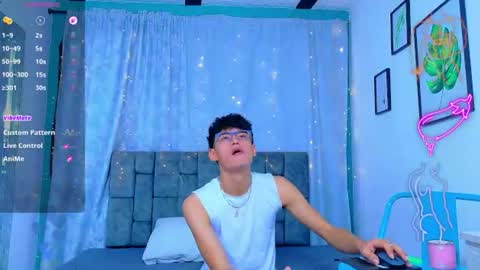 nicolastorres__ online show from July 14, 2026, 10:21 am