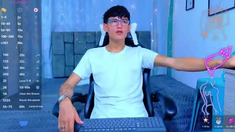 nicolastorres__ online show from July 30, 2026, 1:15 am