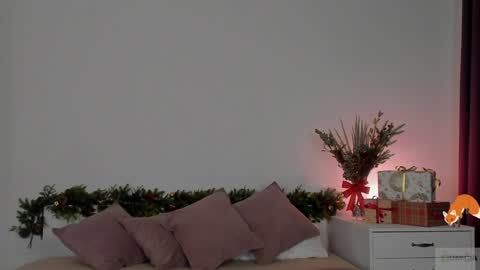 Nicole online show from December 23, 2024, 9:18 pm